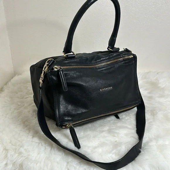 💯Authentic Givenchy Pandora Handbag🍀 - Picture 4 of 17